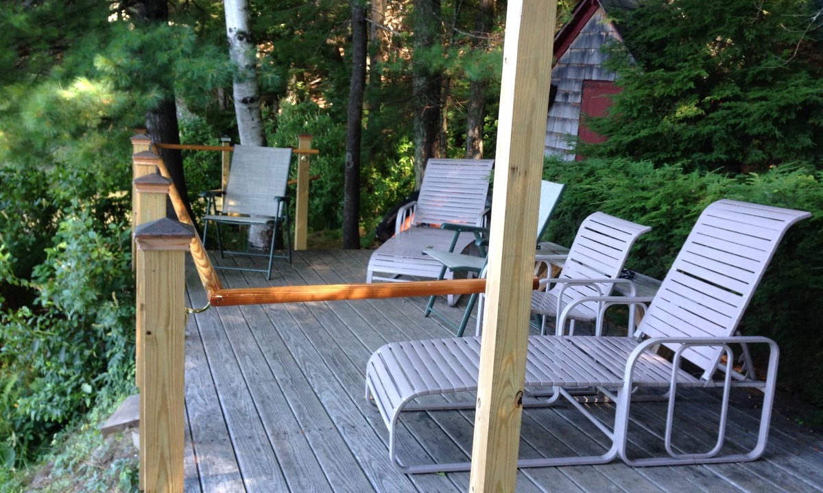 Greenfield House | Authentic Red Farm House On Zephyr Lake, Beautiful In All Seasons!