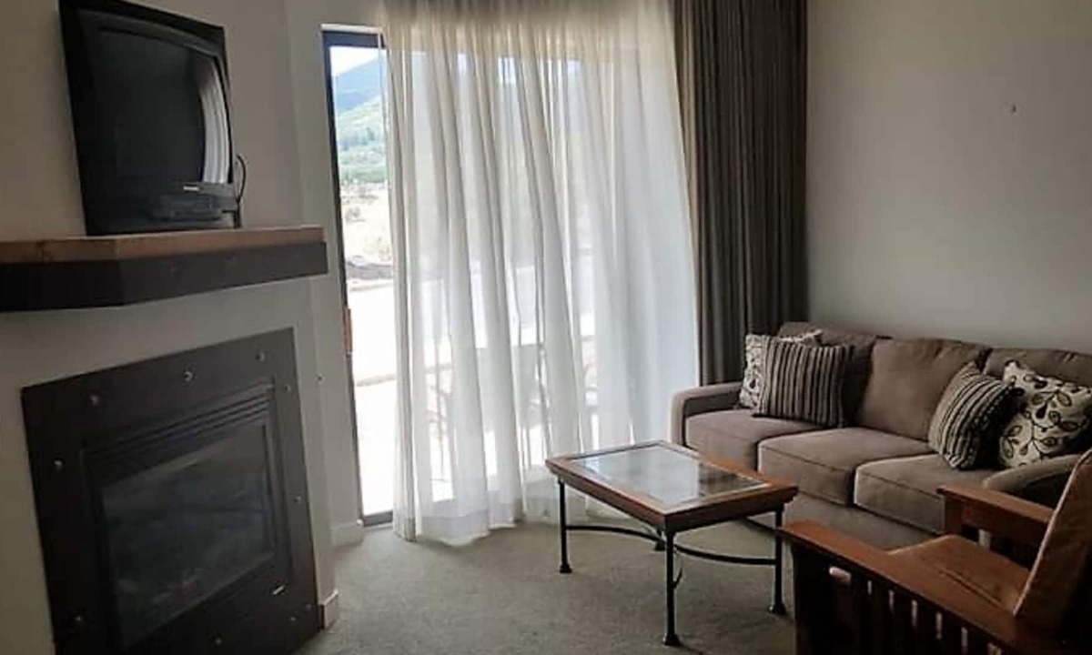 Park City Condo | **Available for Sundance** 3 Hot Tubs, Ground Level Unit, Affordable Rates