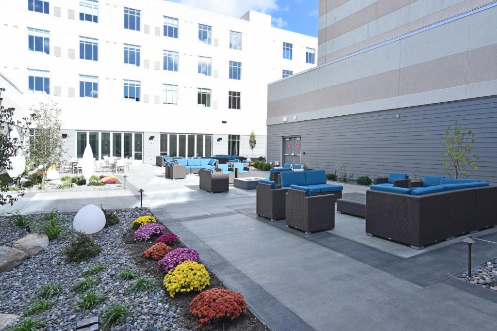 Lincoln Hotel | Bally's Twin River Lincoln Casino & Hotel
