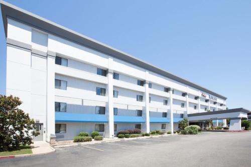 Texarkana Hotel | Baymont by Wyndham Texarkana