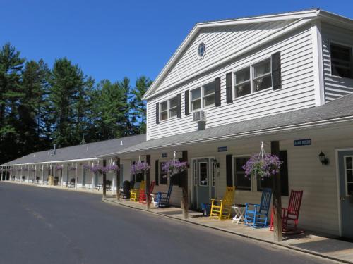 Cooperstown Hotel | Bayside Inn & Marina