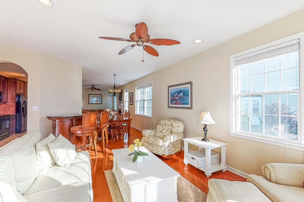 The Commons House | Bayside Resort - 36536 Wild Rose