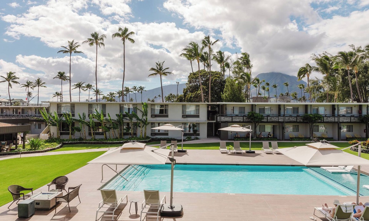 Kahului Hotel | Beach Retreat | Unit w/Island View | Outdoor Pool | Parking | Pet Friendly