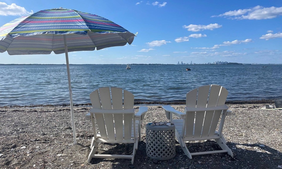 Quincy House | Beachfront Home close to Boston & Cape Cod