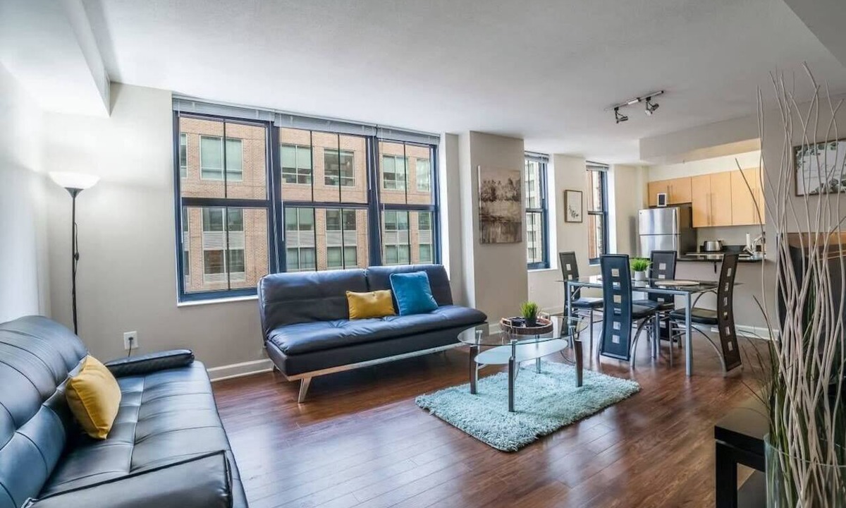 Harbor East Apartment | Beautiful 2 Bedroom Fully Furnished Apartment on Harborfront