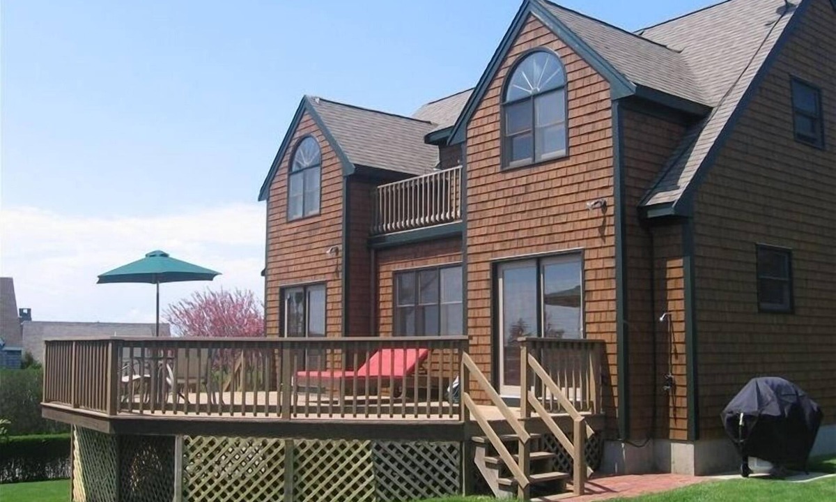 Easton's Point House | Beautiful 3 Bedroom Home with Ocean Views on Easton's Point