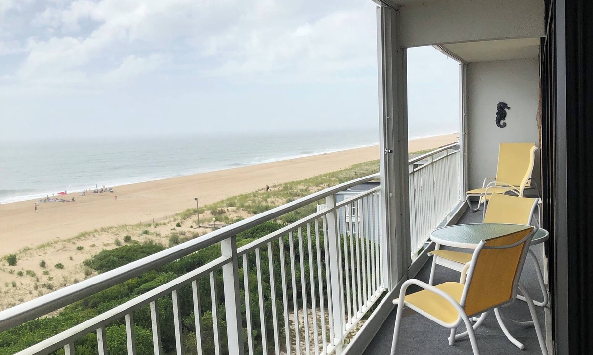 Fenwick Island Condo | Beautiful 5th Floor Direct Oceanfront Fenwick Tower Penthouse with Pool!