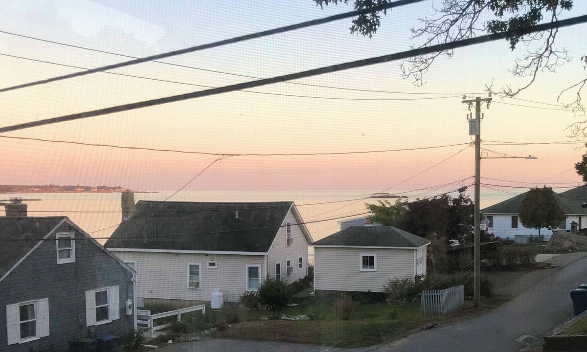 Old Lyme Cottage | Beautiful cottage steps from a secluded private beach