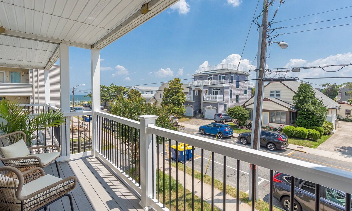 South Rehoboth House | Beautiful Ocean Block Downtown Rehoboth Beach Townhouse