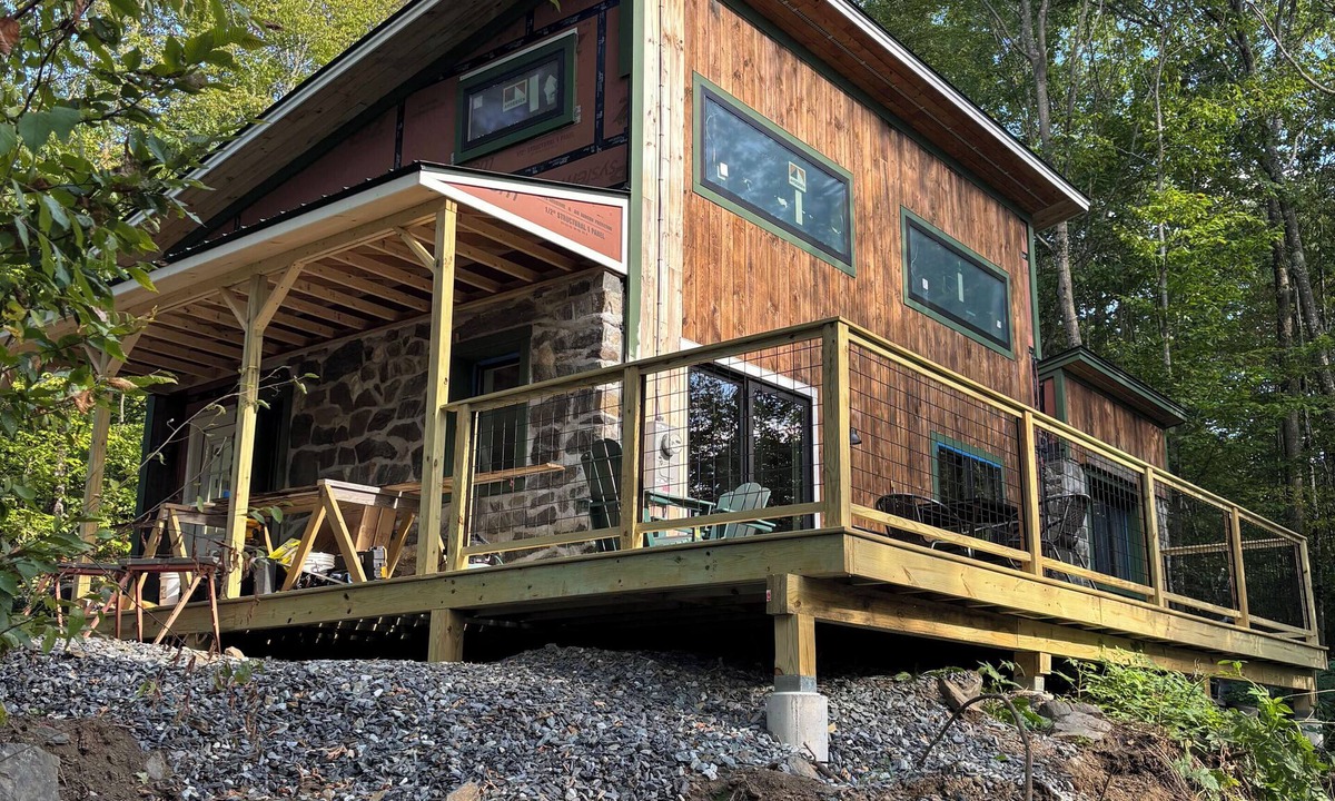 Strafford Cottage | Beautiful Timberframe Cottage Nestled in Kumari of the Woods