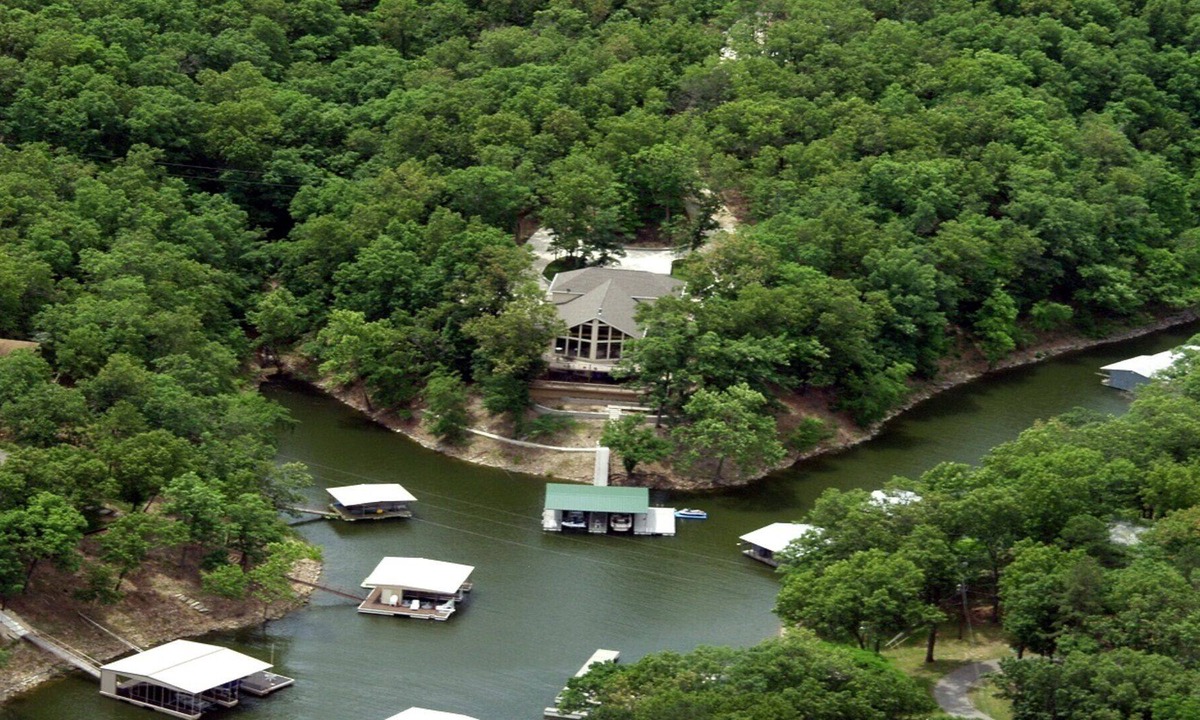 Eucha House | BEAUTIFULLY SECLUDED MULTI-LEVEL WATERFRONT HOME on South Grand Lake