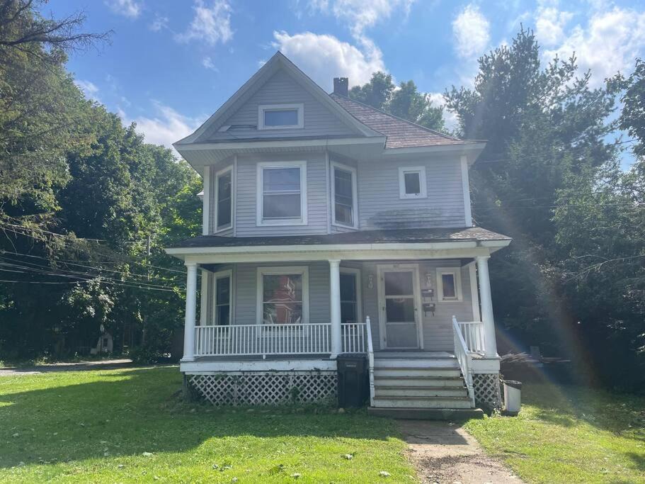 Bennington Apartment | Bennington stay