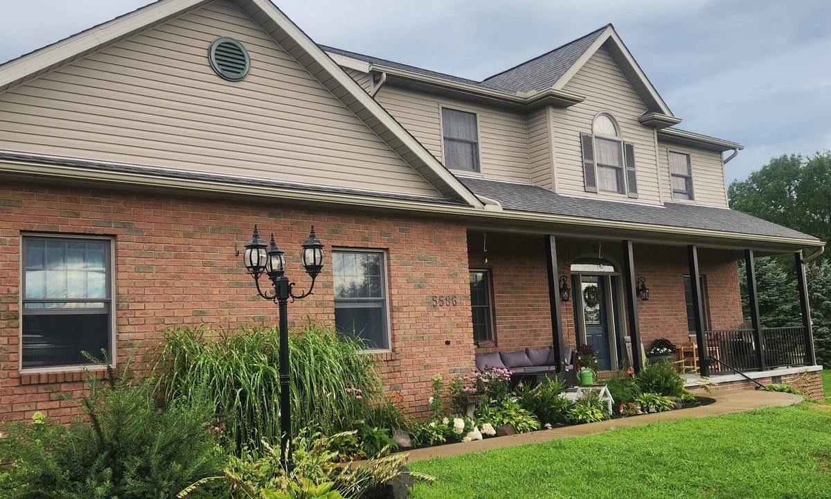 Millersburg House | Berlin Hilltop Haven – Amish Country retreat with pickleball & family fun!