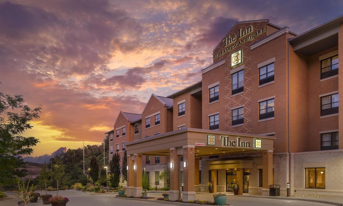 Steubenville Hotel | Best Western Plus Franciscan Square Inn and Suites