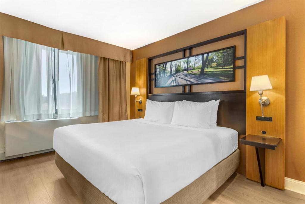 Queens Hotel | Best Western Queens Gold Coast
