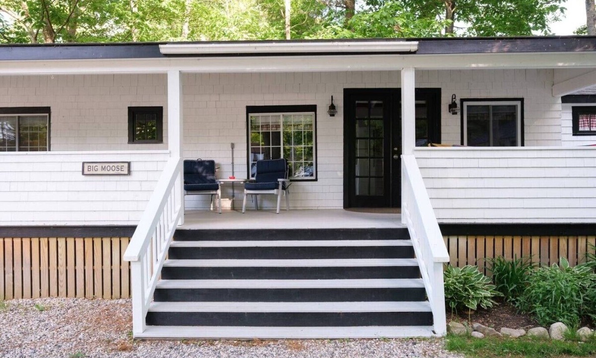 Sebago Cabin | Big Moose Cottage on the Stunning West Shore of Sebago Lake