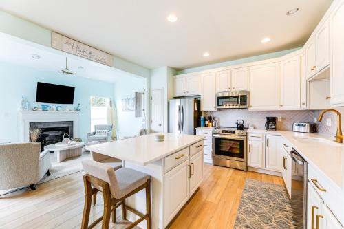 Ocean View House | Bikes, Kayaks, Pool: Getaway 3 Mi to Bethany Beach