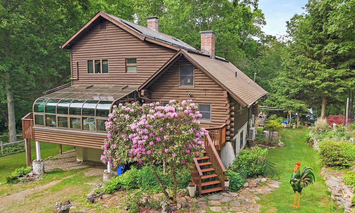 Glasgo House | Billings Lake Family Retreat w/Private Beach