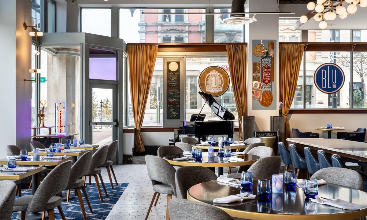 Downtown Akron Hotel | BLU-Tique, Akron, a Tribute Portfolio Hotel