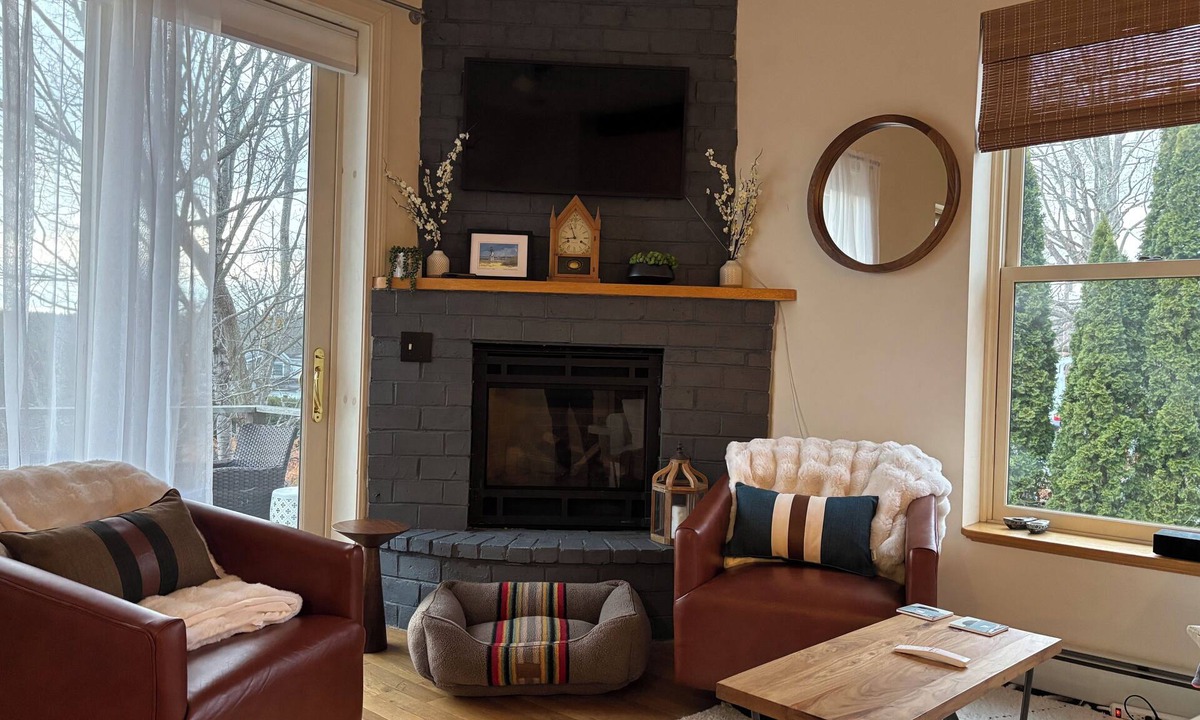 Blue Hill Condo | Blue Hill Village Condo