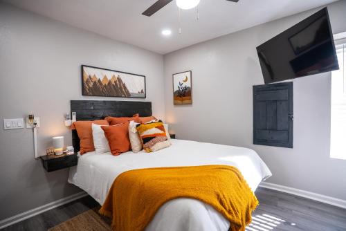 Ferris Apartment | BOHO-MOD STUDIO APARTMENTs