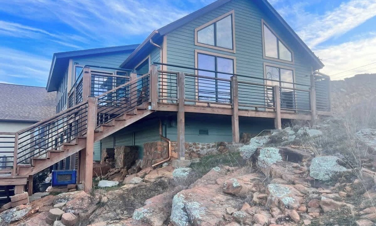 Medicine Park House | Book A Riverside Stay w/hot tub-sleeps 17 +Parking