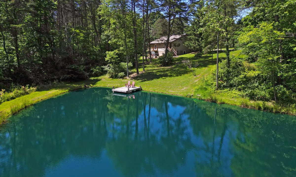 New Plymouth Cottage | Boondocks Bungalow | Hocking Hills, 18 Acres, Pond