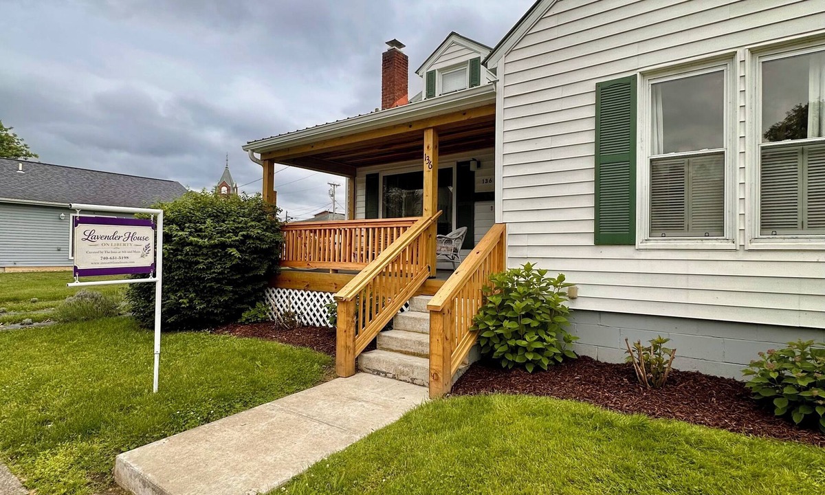 McConnelsville House | Boutique Home Stay Near The Wilds & Downtown McConnelsville