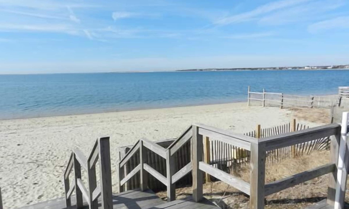 West Yarmouth House | Bright & Airy 3BR Home with Views of Lewis Bay! (1498)