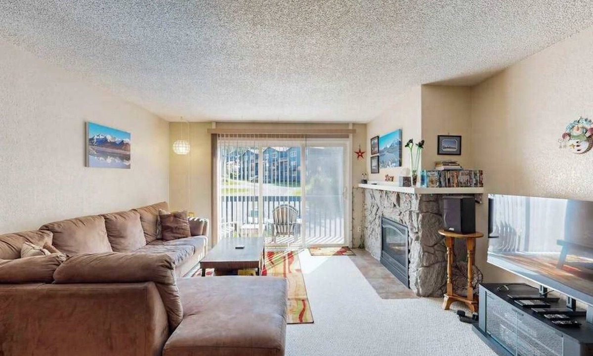 Alyeska Condo | Brighton 209 | 2BR Condo | Mountain Views