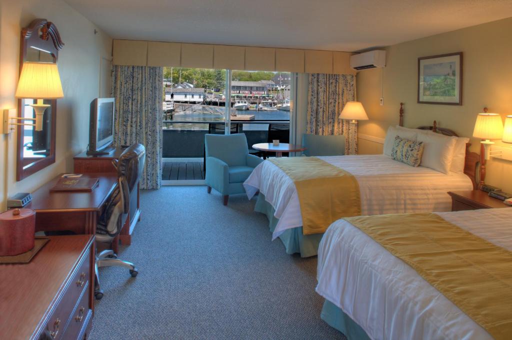 Boothbay Harbor Hotel | Browns Wharf Inn