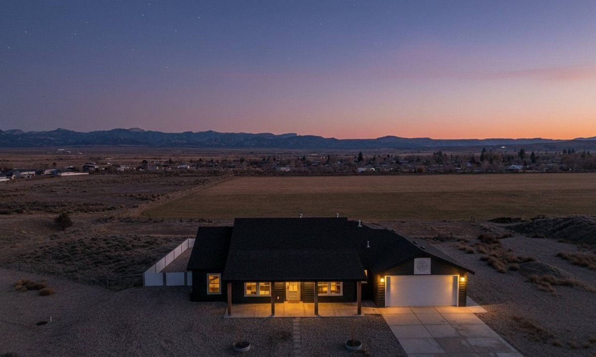 Panguitch Hotel | Bryce View Retreat | 30min to Bryce Canyon | Mtn Views