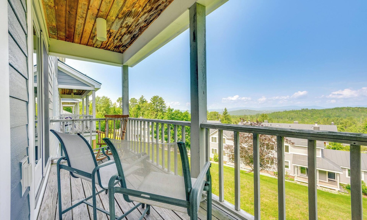 East Burke Condo | Burke Mountain Vacation Rental: Ski-In/Ski-Out!