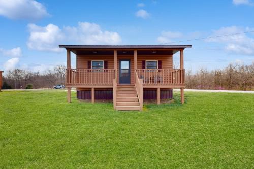 Murphysboro House | Cabin 2: Lakeside in Murphysboro