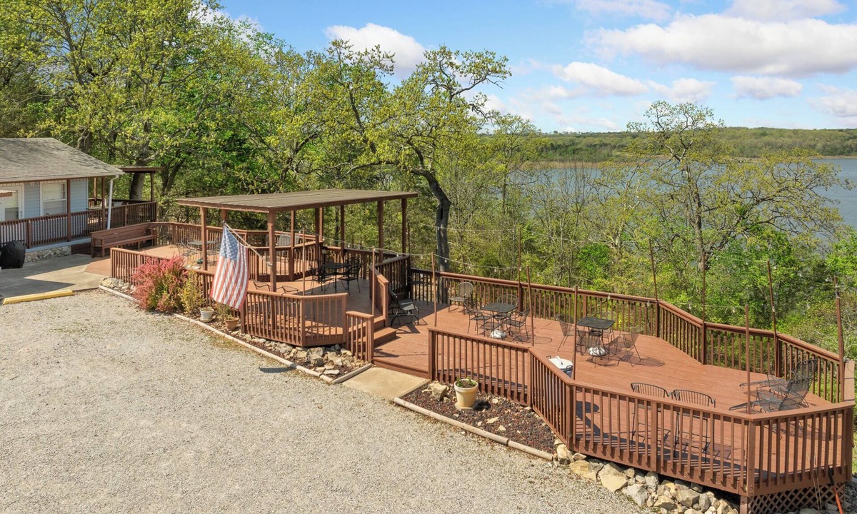 Diamond City Cabin | Cabin 3- 1bd/1bath with beautiful views of Bull Shoals Lake.