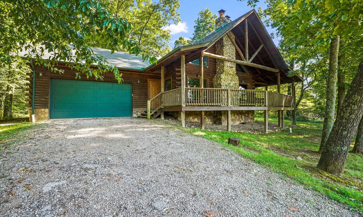 Carbon Hill Cabin | Cabin Fever | Hocking, Hot Tub, Pets, Firepit