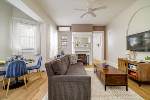 Adams Morgan Apartment | Calvert Cottage - Sleeps 12, THREE Units In Central Adams Morgan