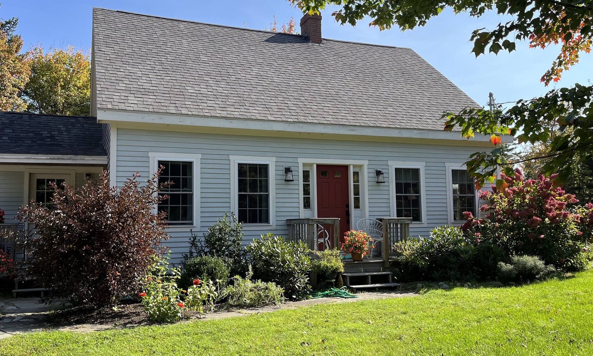 Blue Hill House | CAMP FIELD HOUSE – Private Blue Hill Summer Retreat