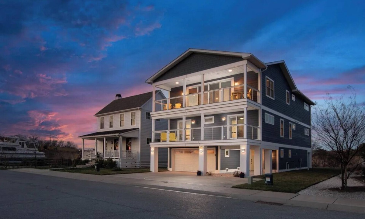 Lewes House | Canal-View Lewes Retreat 5BR, Sunset Porch, Bay Beach & Downtown