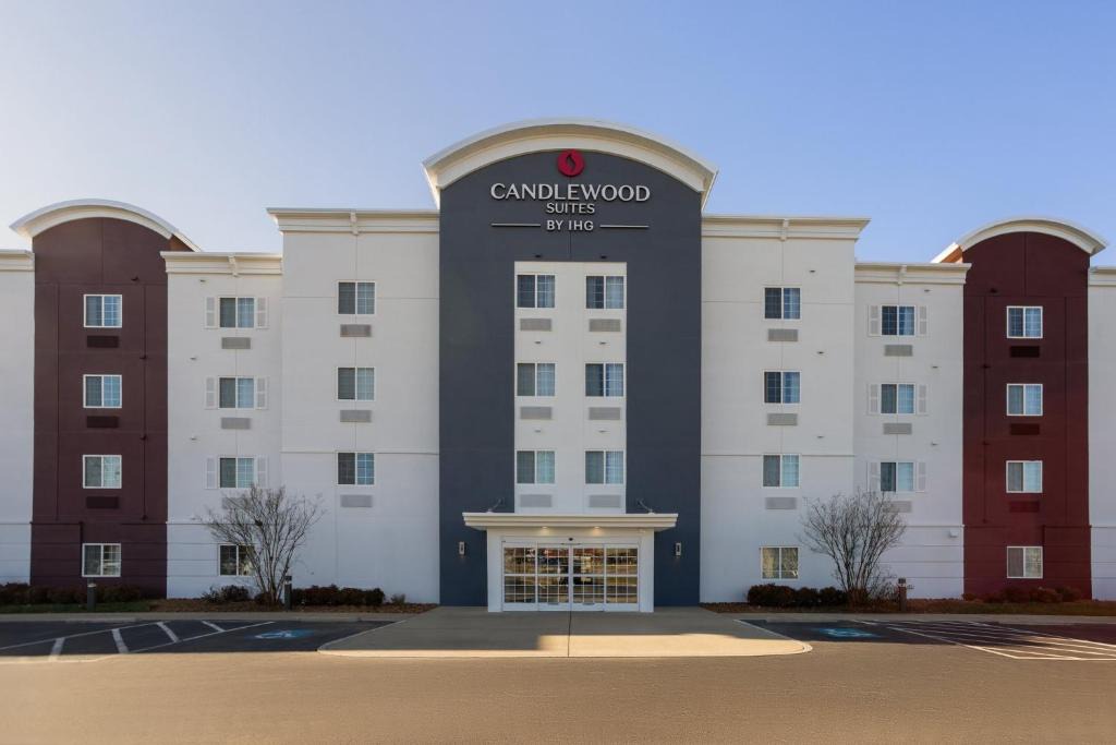 Oak Grove Hotel | Candlewood Suites Fort Campbell - Oak Grove by IHG