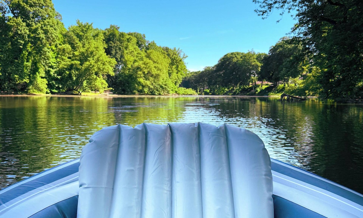 Lake Katrine House | Catskills River Retreat: Large Waterfront 4BR Home Sleeps 11 Guests