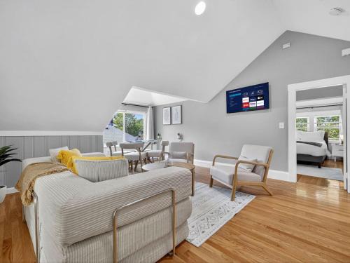 St. Elizabeth's Apartment | Charming 1BR apt in Boston with Free Parking