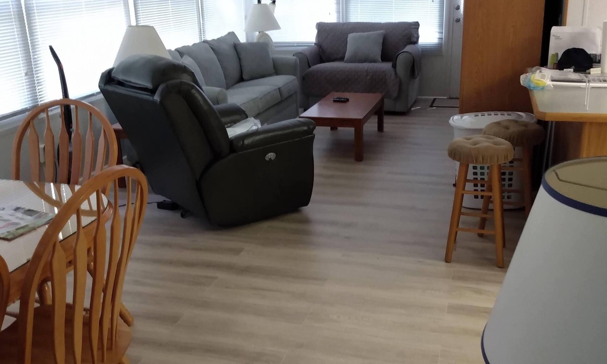 South Casco Cabin | Charming 2-bedroom cabin in tranquil Casco with AC, WiFi