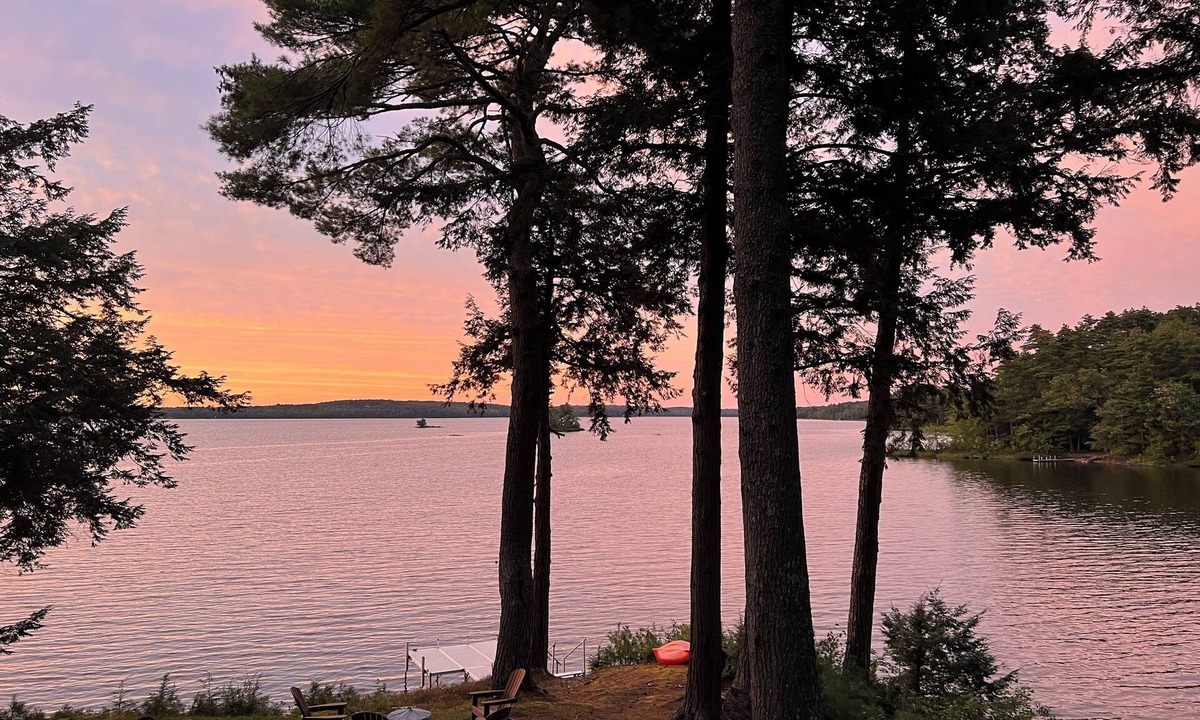 Unity Cottage | Charming 2-Bedroom Lake Front Cottage with Wi-Fi and A/C on Tranquil Unity Pond