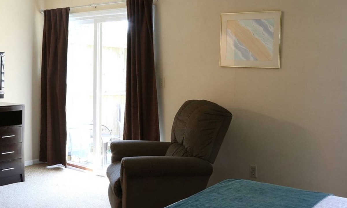 Cheat Lake House | Charming 2BR Townhouse in Morgantown