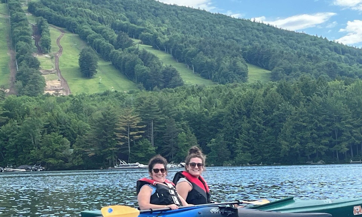 Bridgton Cabin | Charming 3-bedroom cabin in Bridgton, ME with WiFi, AC, lake, pool area, skiing
