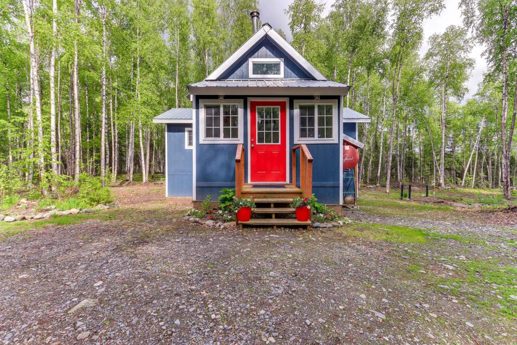Willow House | Charming Alaska Vacation Rental w/Gas Grill!