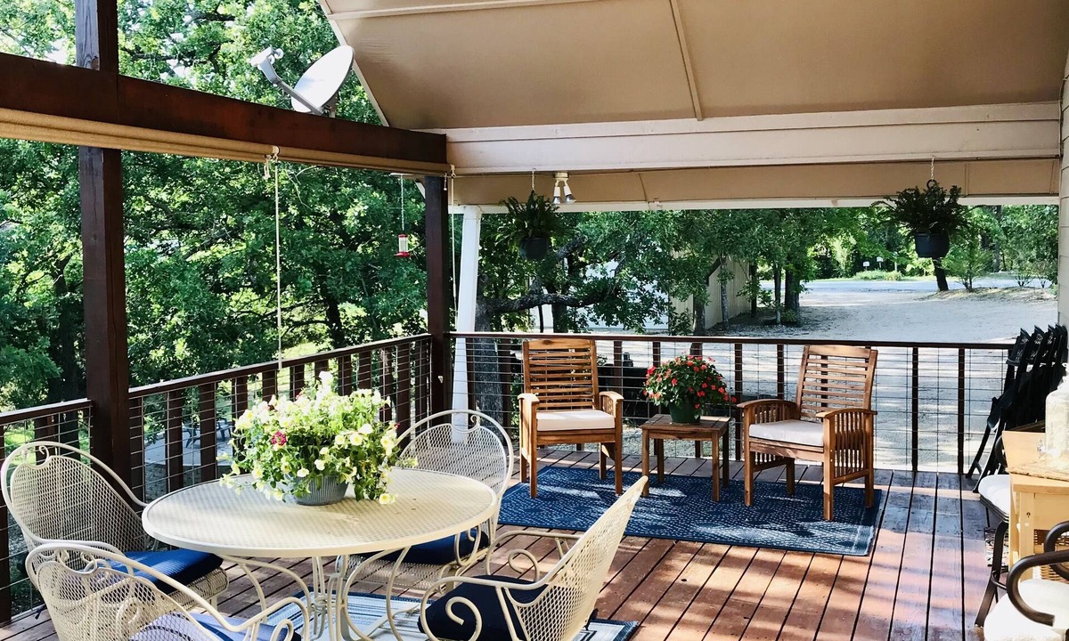 Sulphur House | Charming Cabin Retreat near Lake Arbuckle and Turner falls.