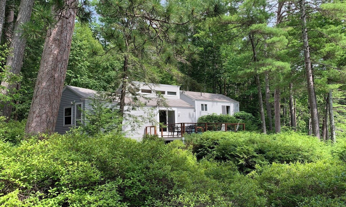 Tuftonboro Cabin | Charming Dual Cottages on the Barbers Pole