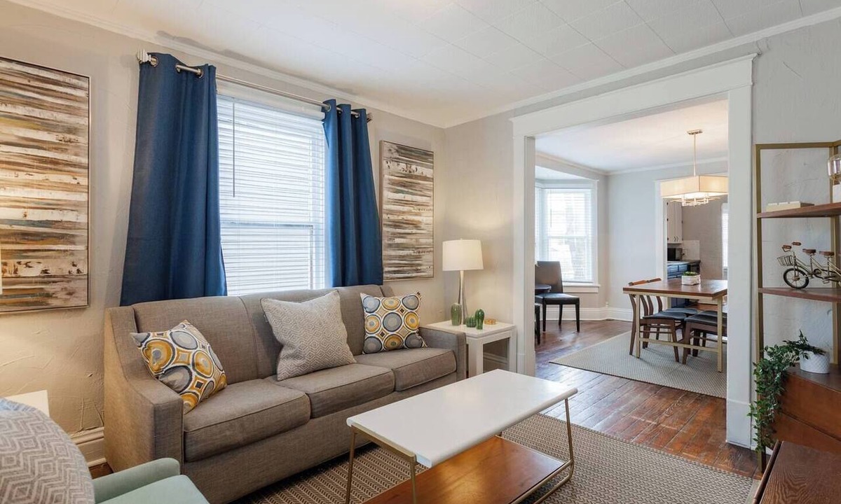 West Plaza Apartment | Charming Hideaway in Westport 15